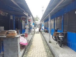 Pasar Buku Eks Titi Gantung, Dulu Primadona Kini Nelangsa