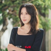 Kerap Menampilkan Image 'Badass', Simak Rekomendasi Drakor Populer yang Dibintangi Aktris Cantik Lee Ji Ah!