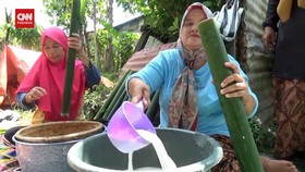VIDEO: Gelar Tradisi Malamang Sambut Bulan Ramadan di Kota Padang
