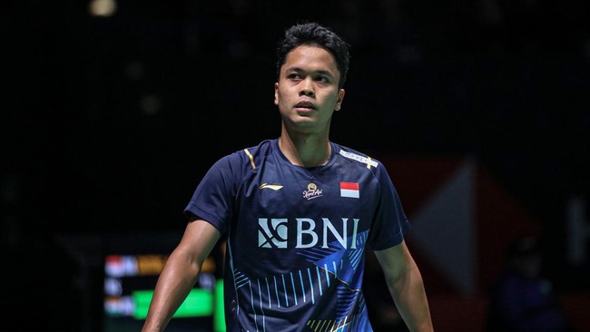 Anthony Ginting berhasil lolos ke babak perempat final Singapore Open 2023 setelah mengalahkan Brian Yang.