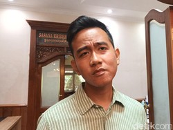 Geramnya Gibran soal Mandor Masjid Sheikh Zayed Bon Ratusan Juta di Warung