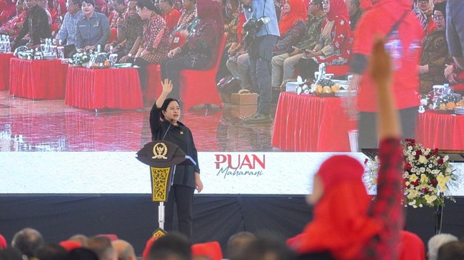 Ketua Dewan Perwakilan Rakyat Republik Indonesia (DPR RI), Puan Maharani mengaku bangga kepada Klaten karena memiliki gedung Grha Bung Karno (GBK) Klaten.