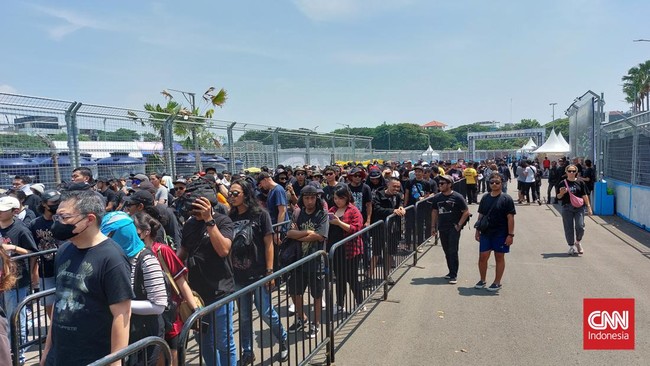 Sempat Tertunda, Festival Hammersonic Akhirnya Digelar Hari Ini Festival musik metal Hammersonic berlangsung Sabtu (18/3) ini di Pantai Carnaval Ancol, Jakarta.