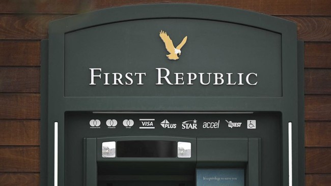 First Republic Bank bangkrut dan resmi disita oleh Federal Deposit Insurance Corporation (FDIC) pada Senin (1/5) pagi, waktu Amerika Serikat (AS).