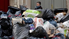 Pengumpul Sampah Mogok di Paris, Tuntut Bonus di Olimpiade Musim Panas