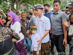 Senangnya Jan Ethes Ikut Pawai Ogoh-ogoh Pertama Kali di Solo
