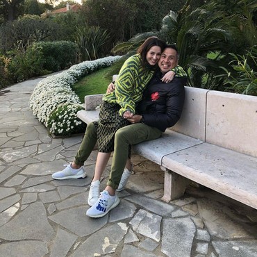 Julie Estelle Umumkan Tengah Hamil Anak Pertama