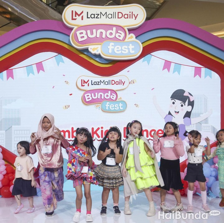 <p>Apresiasi kepada para pemenang diberikan dalam bentuk uang tunai jutaan rupiah, <em>trophy</em>, dan <em>goodie bag </em>menarik. Juara pertama mendapatkan Rp2 juta, juara kedua mendapatkan Rp1,5 juta, dan juara ketiga mendapatkan Rp1 juta. (Foto: Rifkianto Nugroho)</p>