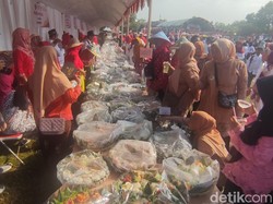 Meriah! Kirab Jelang Ramadan di Genuk Semarang Sajikan 8.725 Sego Golong