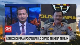 VIDEO: Aksi Koboi Perampokan Bank, 3 Orang Terkena Tembak