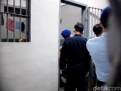Jelang Ramadhan, Petugas Gabungan Geledah Sel Tahanan di Rutan Medan