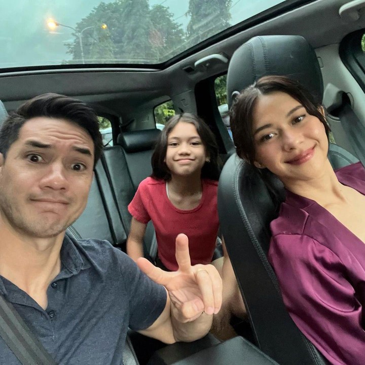<p>Sementara itu, adik perempuanya yang bernama Sarah Deana White kini memasuki usia 11 tahun. Wajahnya pun disebut sangat mirip dengan Nana, lho. (Foto: Instagram: @andrew.white._)</p>