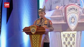 img-title VIDEO: Kapolri Perintahkan Oknum Calo Bintara Polda Jateng Dipecat