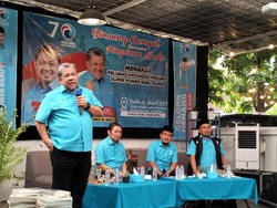 Fahri Hamzah Kritik Anggota DPR yang Suka Bagi-bagi Bansos
