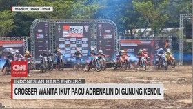 VIDEO: Crosser Wanita Ikut Pacu Adrenalin Di Gunung Kendil