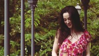 <p>Aktris Julie Estelle tengah menanti kehadiran anak pertama dari pernikahan dengan David Tjiptobiantoro di usia 34 tahun. Saat ini, Julie sedang menikmati masa-masa kehamilannya. (Foto: Instagram @julstelle)</p>