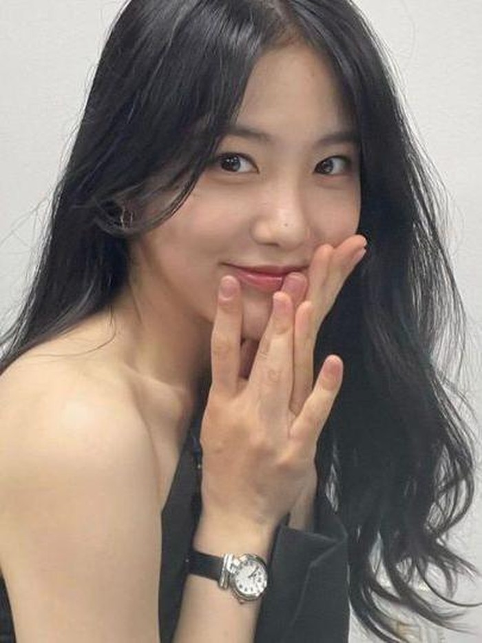 Menurut netizen, Shin Ye Eun memiliki visual yang mirip dengan Bae Suzy. Ternyata, Shin Ye Eun juga merupakan mantan artis dari JYP Entertainment, sama dengan Bae Suzy./ foto: instagram.com/__shinyeeun