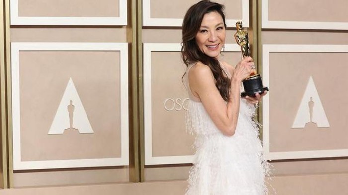 Menangkan Kategori Best Actress dalam Ajang Oscar, Berikut 6 Peran Ikonik Michelle Yeoh