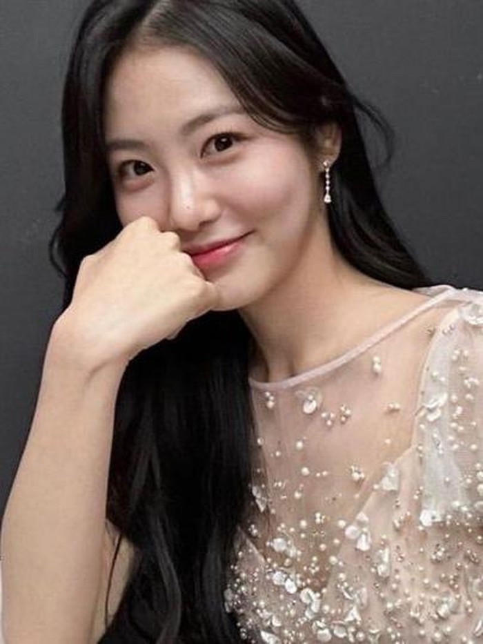 Shin Ye Eun telah membintangi banyak drama remaja populer seperti More Than Friend, Rookie Cops, Yumi's Cells 2, hingga Revenge of Others./ foto: instagram.com/__shinyeeun