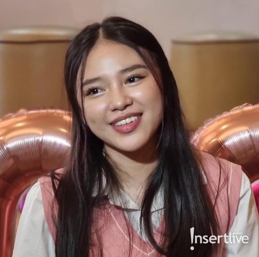 Lirik Lagu MEMAR (Meski Masih Ada Rasa) - Anneth