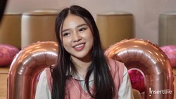 Lirik Lagu MEMAR (Meski Masih Ada Rasa) - Anneth