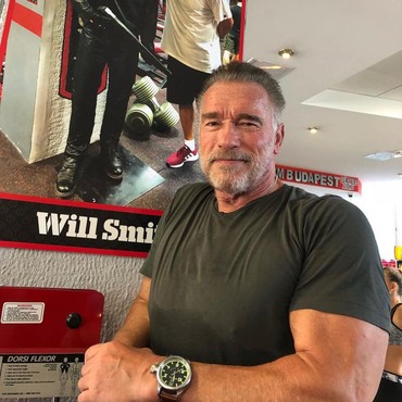Operasi Pasang Alat Pacu Jantung, Arnold Schwarzenegger Merasa Mirip Terminator