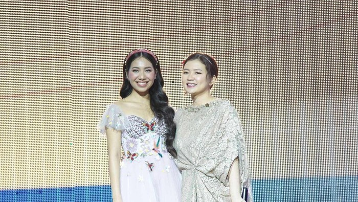 Hadirkan Tagline Baru 'Auteentic Beauty, Brand Lokal Emina Jadi 'Teman' Remaja dalam Mencari Potensi Terbaiknya Hadirkan Tagline Baru 'Auteentic Beauty, Brand Lokal Emina Jadi 'Teman' Remaja dalam Mencari Potensi Terbaiknya