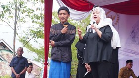Kunjungi Ponpes Darul Ulum, Puan Beri Kuis Berhadiah Ponsel ke Santri