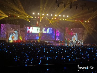 img-title TREASURE 'Blusukan' Temui TEUME di Konser Tour HELLO in Jakarta Hari ke-2