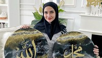 7 Potret Natalie Sarah Pamerkan Karya Seni Resin, Berawal Hobi Kini Bisa Dulang Cuan