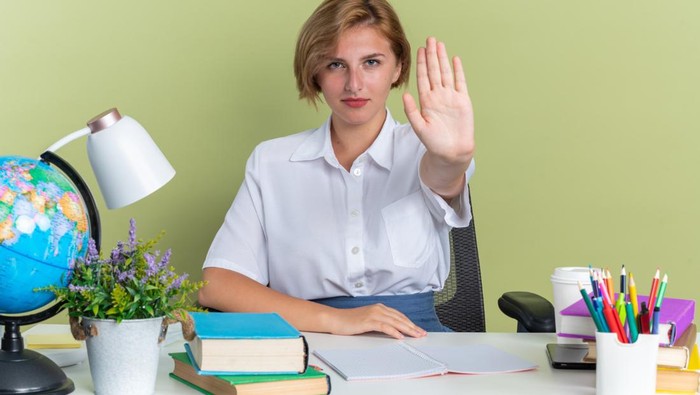 img-title Penghambat Kesuksesan, Ini 13 Kebiasaan yang Tidak Pernah Dilakukan Perempuan Independen