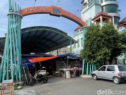 Anggota DPRD Parepare Soroti Atap Pasar Senggol Rusak Bahayakan Pengunjung