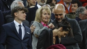 Hari Sempurna Barcelona, Menang El Clasico Ditonton Guardiola