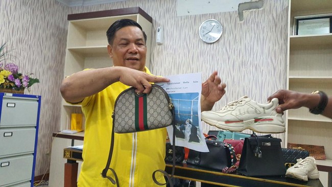 Sekda Riau SF Hariyanto yang menjadi sorotan karena istri dan anaknya kerap pamer kemewahan, mempunyai harta kekayaan Rp9,7 miliar.