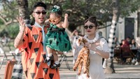 7 Potret Xarena Putri Siti Badriah, Gemas Rayakan Ultah Pertama Bertema Flintstone