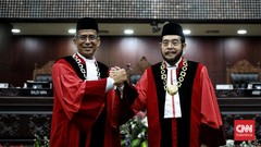 FOTO: Sumpah Jabatan Ketua MK Anwar Usman