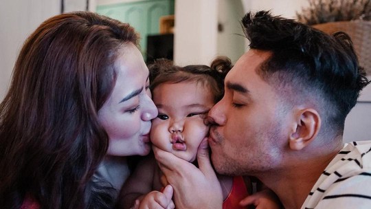img-title Anak Makin Lincah, Siti Badriah Diganggu Saat Salat Tarawih