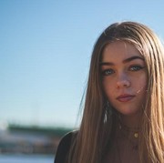 Pura-pura Cuek Padahal Aslinya Perhatian Banget, Ini 5 Zodiak yang Dikenal Paling 'Tsundere'