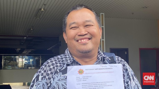 Masyarakat Anti-Korupsi Indonesia (MAKI) menggugat Kapolda Metro Jaya Irjen Pol Karyoto ke Pengadilan Negeri (PN) Jakarta Selatan soal penahanan Firli Bahuri.