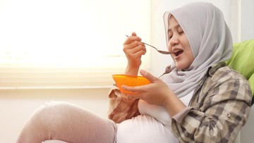 PILIHAN CAMILAN IBU HAMIL SAAT PUASA: PISANG HINGGA KACANG METE