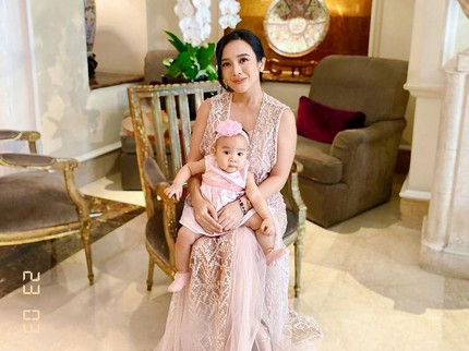 7 Potret Baby Sanne, Anak Pertama Dea Ananda yang Menggemaskan