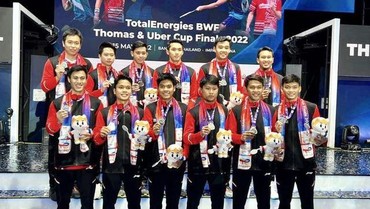 img-title 7 Foto Kenangan Manis Syabda Perkasa Bersama para Atlet Pelatnas