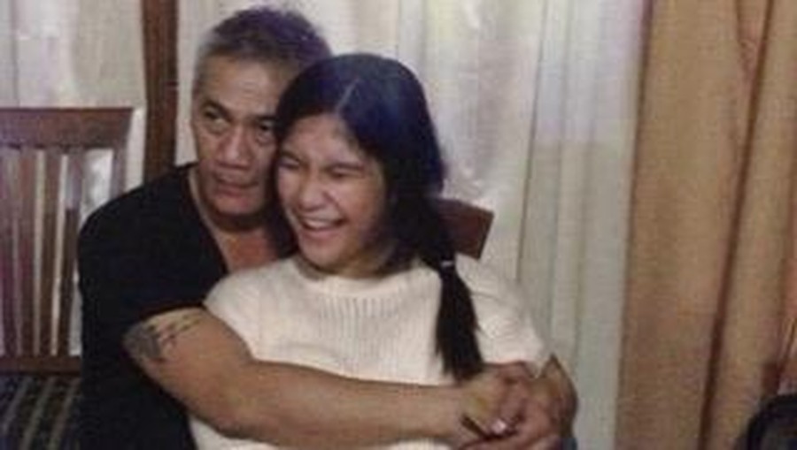 Tak Dendam Usai 14 Tahun Ditinggal Tio Pakusadewo, Anak: Aku Bangga Sama Papa Tak Dendam Usai 14 Tahun Ditinggal Tio Pakusadewo, Anak: Aku Bangga Sama Papa