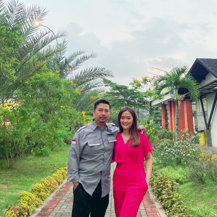 Vega Darwanti dan Dema Sany Senjaya