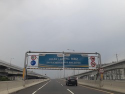 Libur Nyepi, Lalin Tol Layang MBZ Arah Cikampek Lancar Jaya Siang Ini