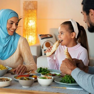 Tetap Sehat Selama Ramadan, Ini Tips Memilih Menu yang Bisa Dikonsumsi Saat Sahur dan Berbuka