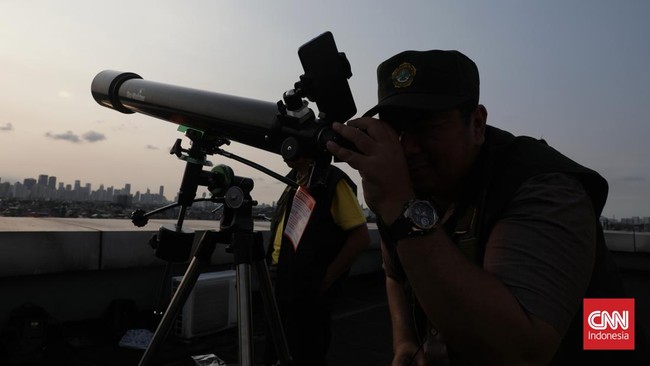 Kementerian Agama Sulawesi Selatan memastikan hilal untuk menentukan awal bulan Zulhijah belum terlihat dari langit Makassar.