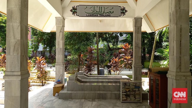 Guru Mughni, sosok ulama yang sederhana meski memiliki banyak harta. Banyak berkontribusi untuk masyarakat baik berupa uang maupun ilmu pengetahuan.
