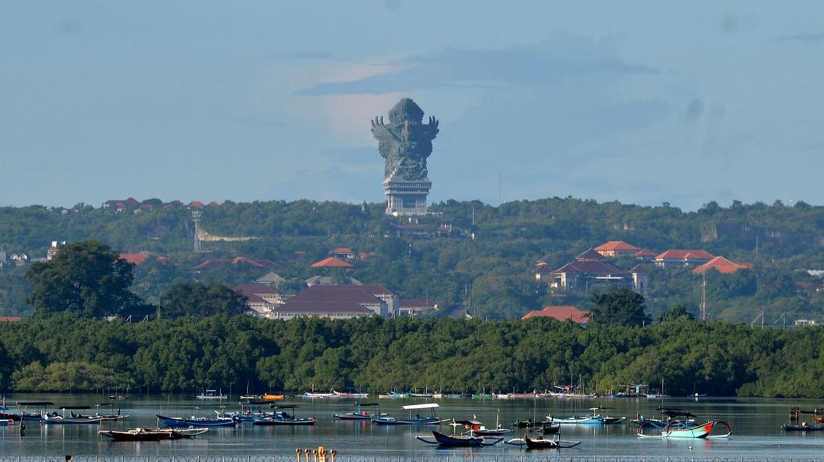 Bali Dikepung Bisnis Asing, Karma 'Dosa' Pariwisata?