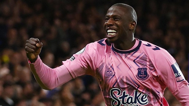 Gelandang Everton Abdoulaye Doucoure mengaku tidak pernah bermasalah dengan performa di pertandingan ketika menjalani ibadah puasa di bulan Ramadan.